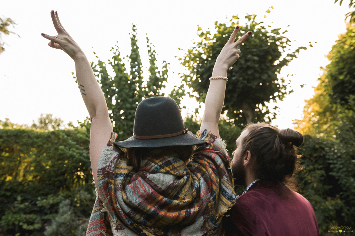 dress bride newbury england europe intimate creative wedding creative photography