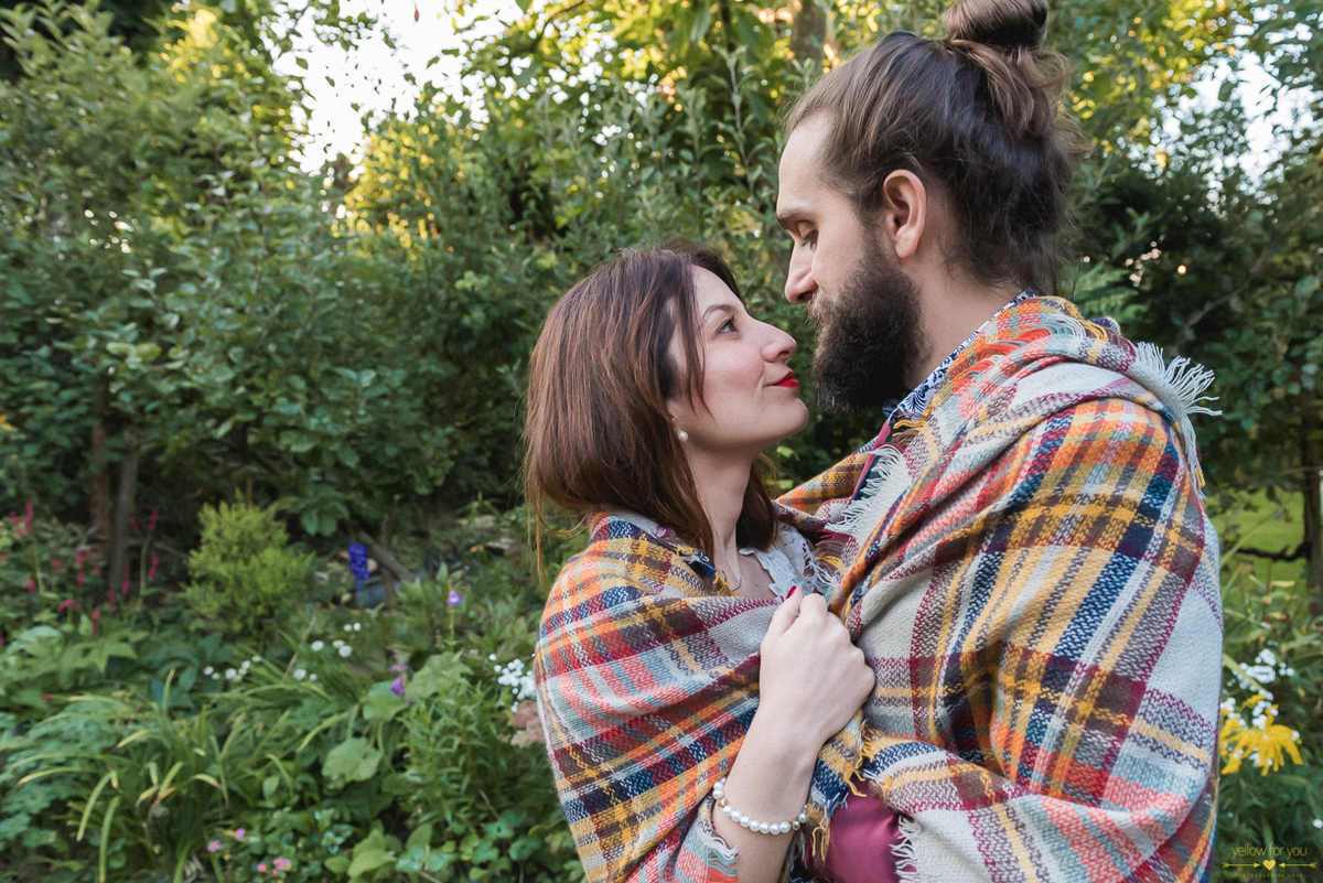 dress bride newbury england europe intimate creative wedding creative photography