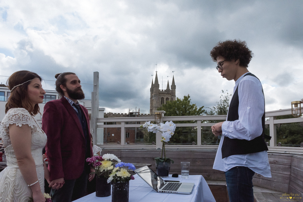 dress bride newbury england europe intimate creative wedding creative photography