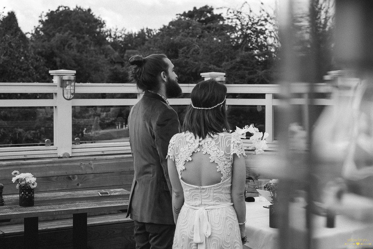 dress bride newbury england europe intimate creative wedding creative photography