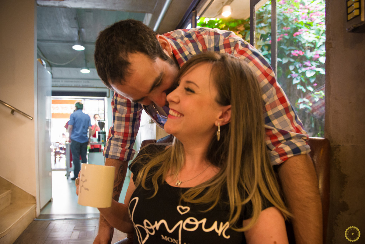 kiss cafe coffee shop different engagement photo shoot cork wedding photographer 