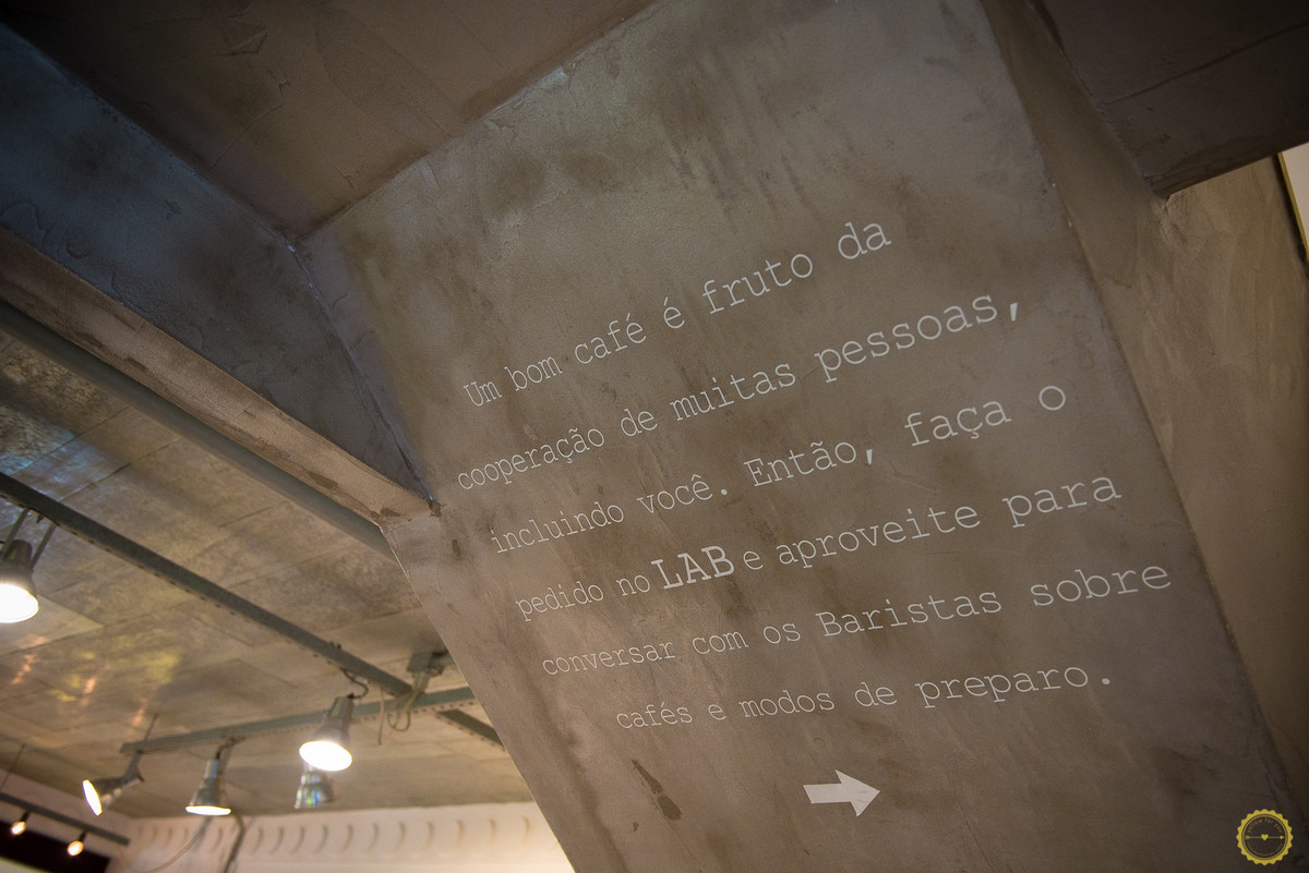 poetic cafe coffee shop different engagement photo shoot cork wedding photographer 