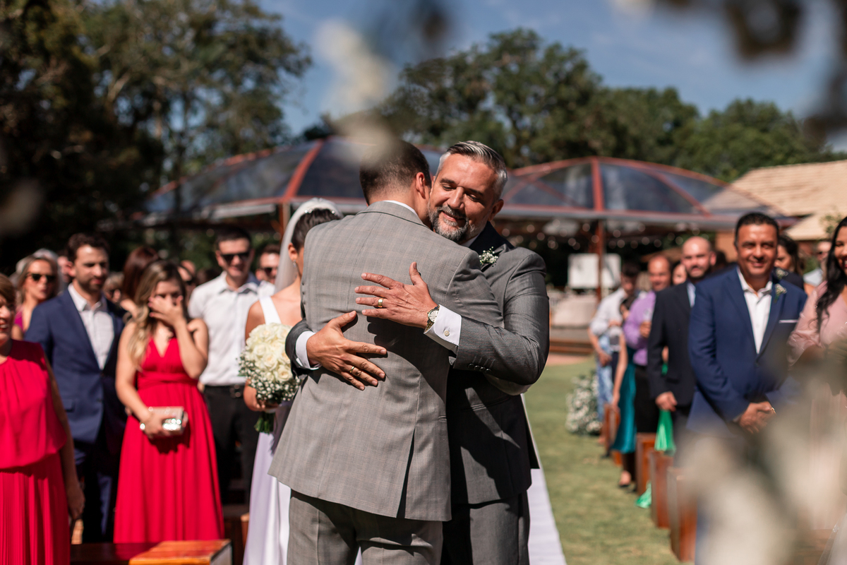 casamento no campo, vestido de noiva, festa de casamento, fotografo de casamento, casamento por do sol, make de noiva, roupa de noivo, casamento Porto Alegre, fotografo profissional, buque de noiva, sapato de noiva, ensaio de casamento, bolo, decoração