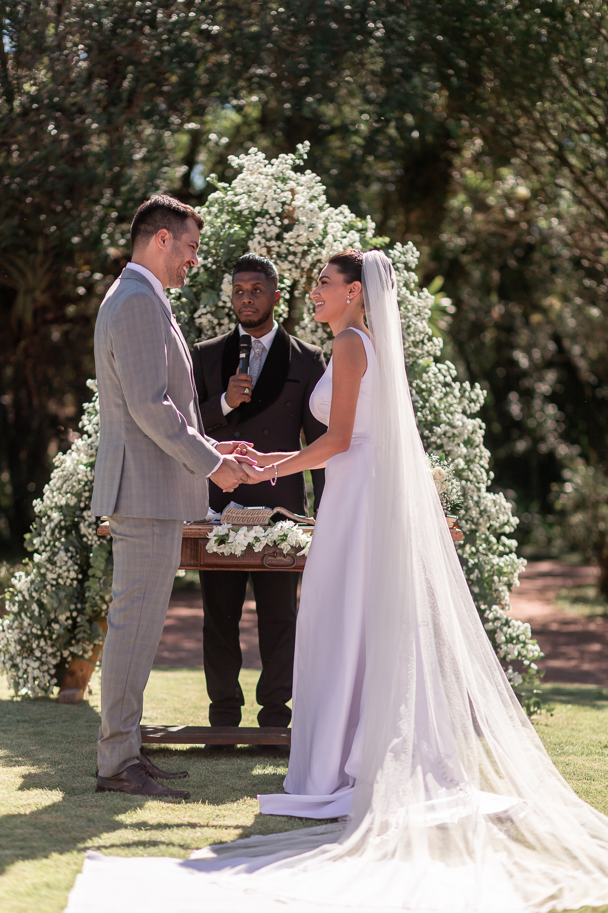 casamento no campo, vestido de noiva, festa de casamento, fotografo de casamento, casamento por do sol, make de noiva, roupa de noivo, casamento Porto Alegre, fotografo profissional, buque de noiva, sapato de noiva, ensaio de casamento, bolo, decoração