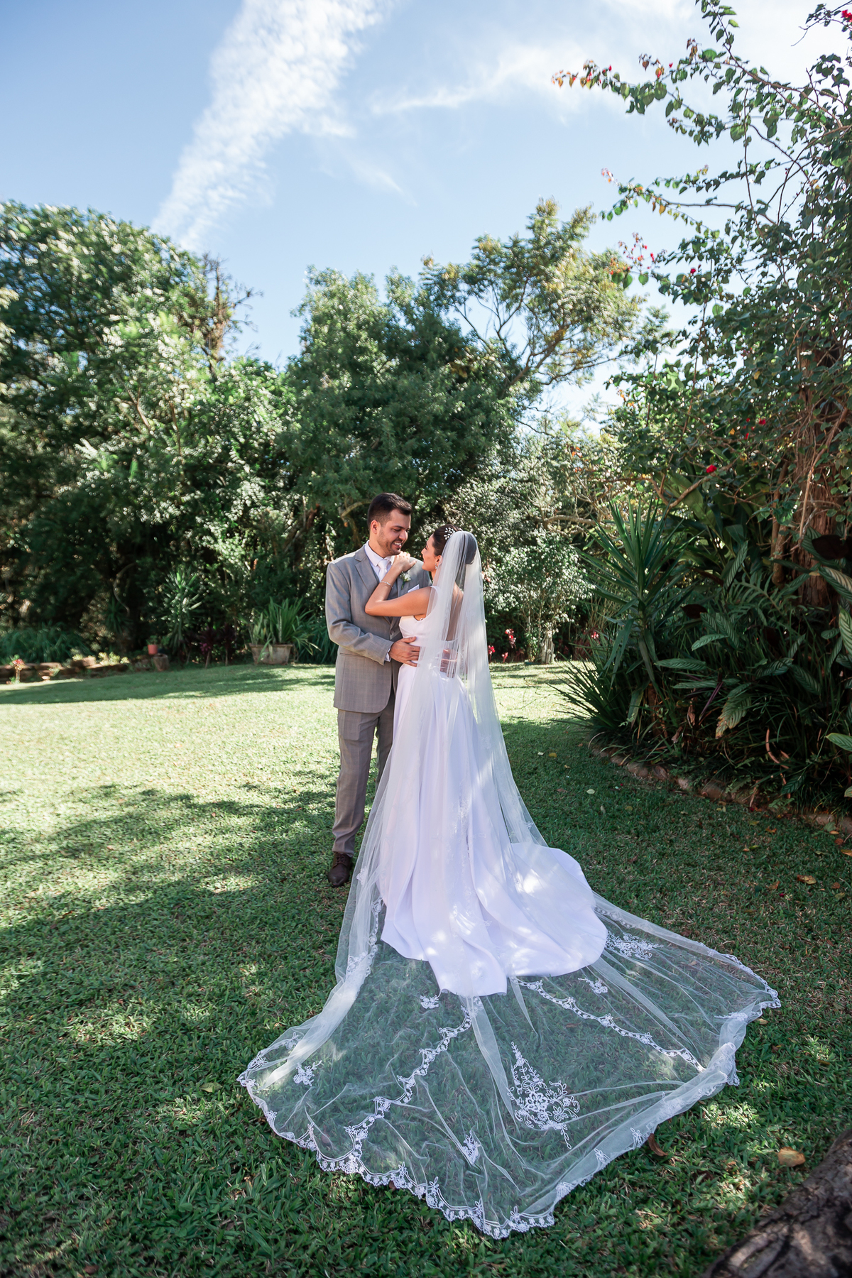 casamento no campo, vestido de noiva, festa de casamento, fotografo de casamento, casamento por do sol, make de noiva, roupa de noivo, casamento Porto Alegre, fotografo profissional, buque de noiva, sapato de noiva, ensaio de casamento, bolo, decoração