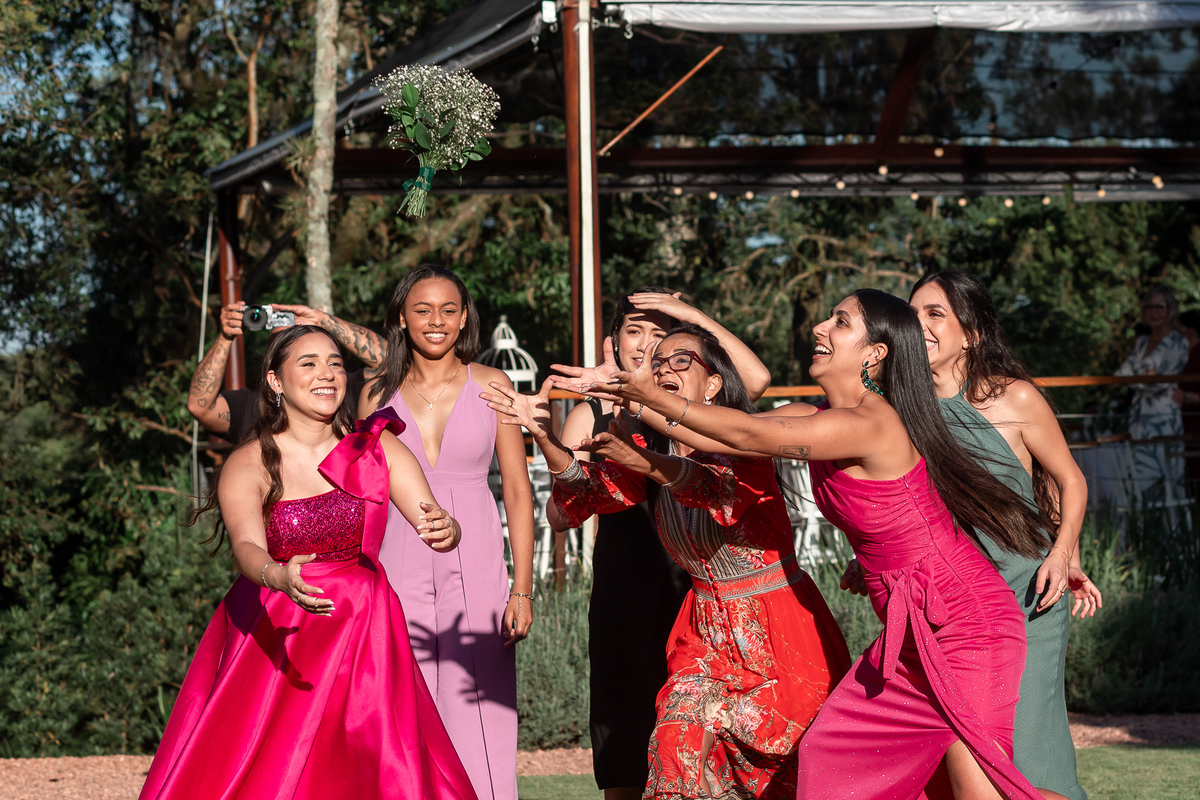 casamento no campo, vestido de noiva, festa de casamento, fotografo de casamento, casamento por do sol, make de noiva, roupa de noivo, casamento Porto Alegre, fotografo profissional, buque de noiva, sapato de noiva, ensaio de casamento, bolo, decoração