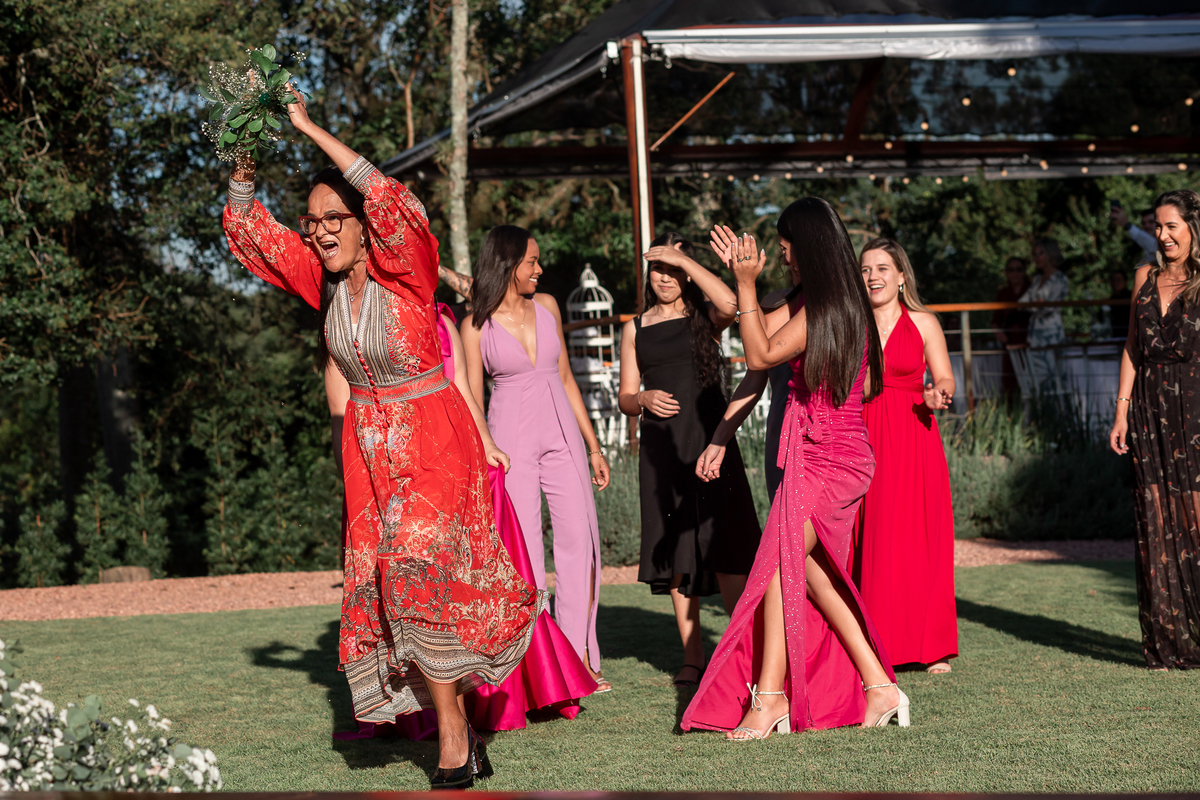 casamento no campo, vestido de noiva, festa de casamento, fotografo de casamento, casamento por do sol, make de noiva, roupa de noivo, casamento Porto Alegre, fotografo profissional, buque de noiva, sapato de noiva, ensaio de casamento, bolo, decoração