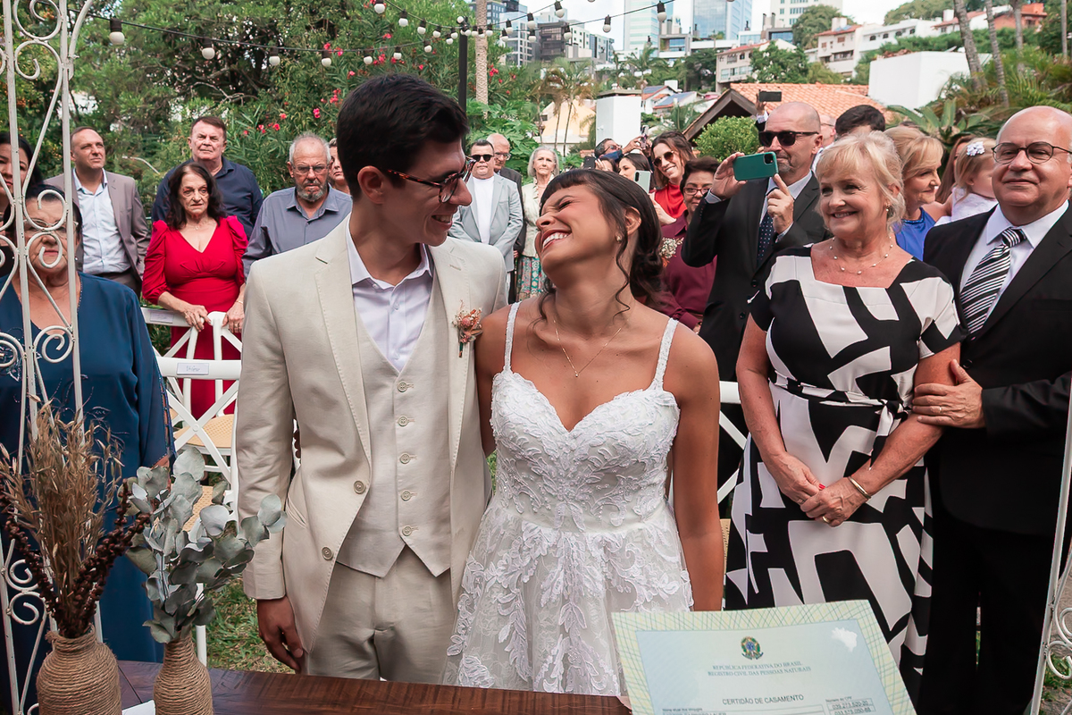 fotos de casamento, fotografo porto alegre, fotos romanticas, fotos divertidas, vestido de noiva, festa de casamento, decoração de casamento, casamento romantico, buque de noiva