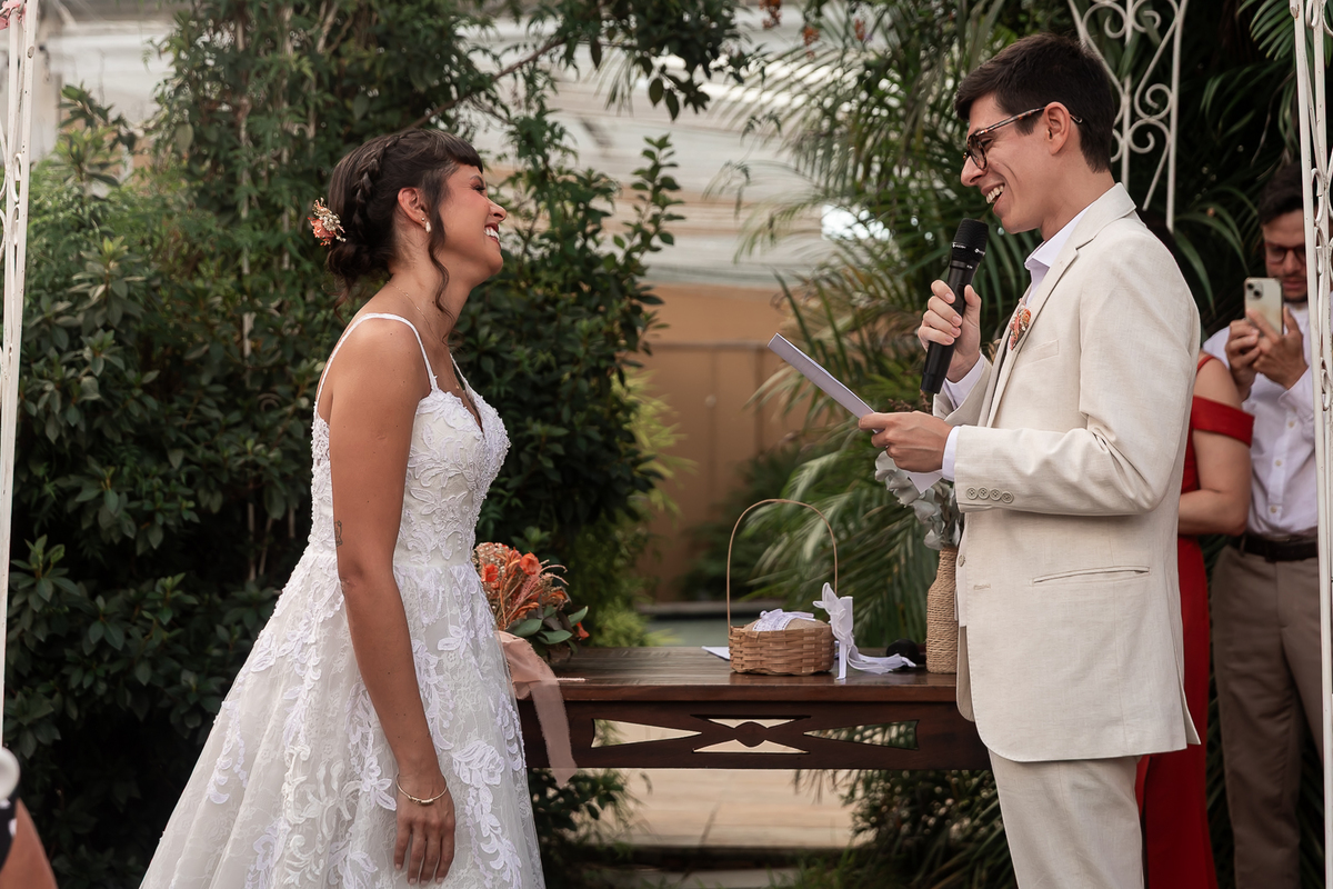 fotos de casamento, fotografo porto alegre, fotos romanticas, fotos divertidas, vestido de noiva, festa de casamento, decoração de casamento, casamento romantico, buque de noiva