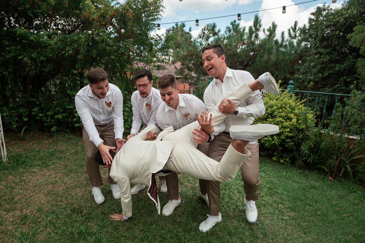 fotos de casamento, fotografo porto alegre, fotos romanticas, fotos divertidas, vestido de noiva, festa de casamento, decoração de casamento, casamento romantico, buque de noiva