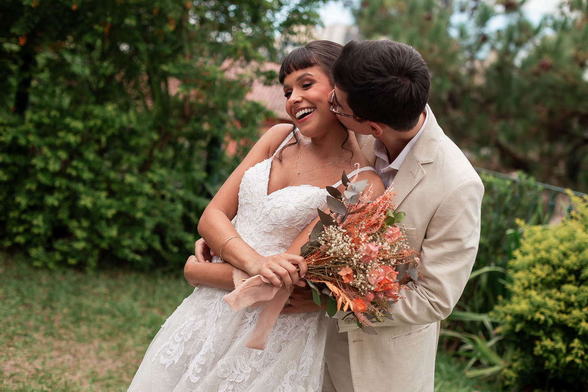 fotos de casamento, fotografo porto alegre, fotos romanticas, fotos divertidas, vestido de noiva, festa de casamento, decoração de casamento, casamento romantico, buque de noiva