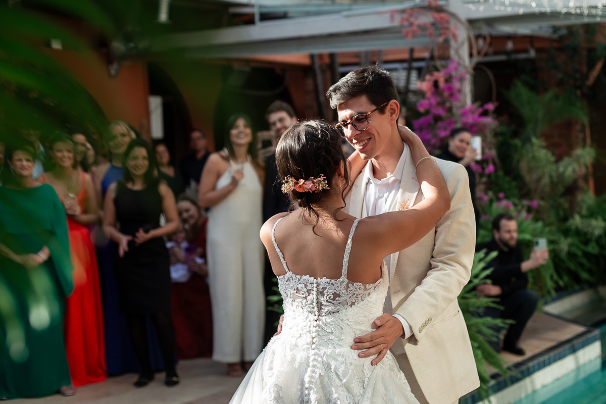 fotos de casamento, fotografo porto alegre, fotos romanticas, fotos divertidas, vestido de noiva, festa de casamento, decoração de casamento, casamento romantico, buque de noiva