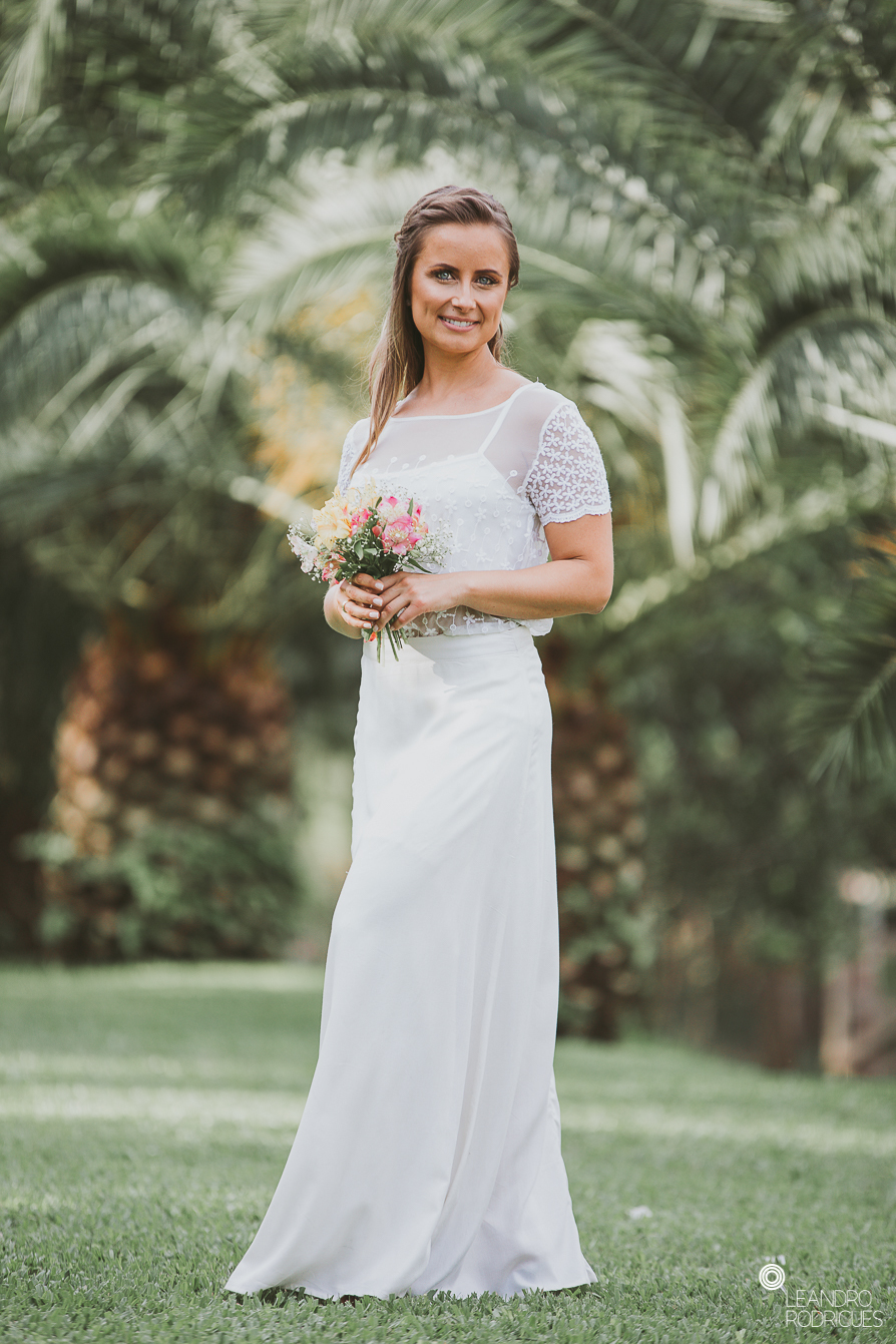 ensaio fotográfico, pré wedding, noivos, noiva, noivo, buquê, ensaio na fazendo, casamento na fazenda, fotógrafo de casamento, foto com cavalo, ensaio de casal, ensaio na natureza, noivos apaixonados, roupa de ensaio, 