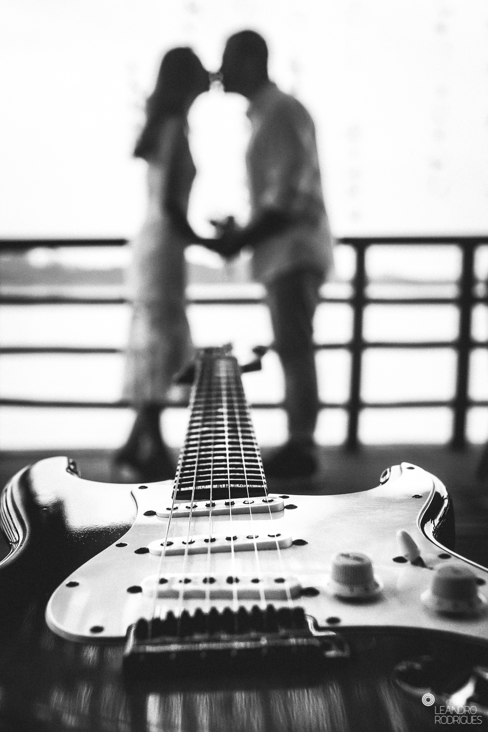 ensaio de casamento, ensaio fotográfico de casamento, pré wedding, míni wedding, casamento na praia, ensaio fotográfico na praia, noiva, noivo, buquê de noiva, vestido de noiva, roupa para ensaio, fotos na praia, roupa de noivo