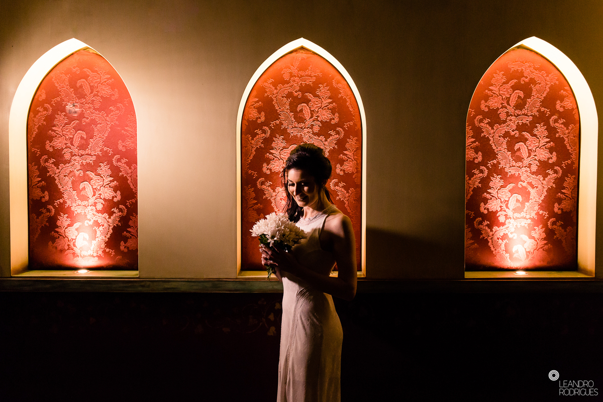 ensaio pré wedding, ensaio fotográfico, ensaio pré casamento, noivos, fotógrafo de casamento, fotografo em porto alegre, retrato de noiva, foto de casal, casamento, buque de noiva, vestido de noiva, roupa de noivo, castelo, casamento no castelo, 