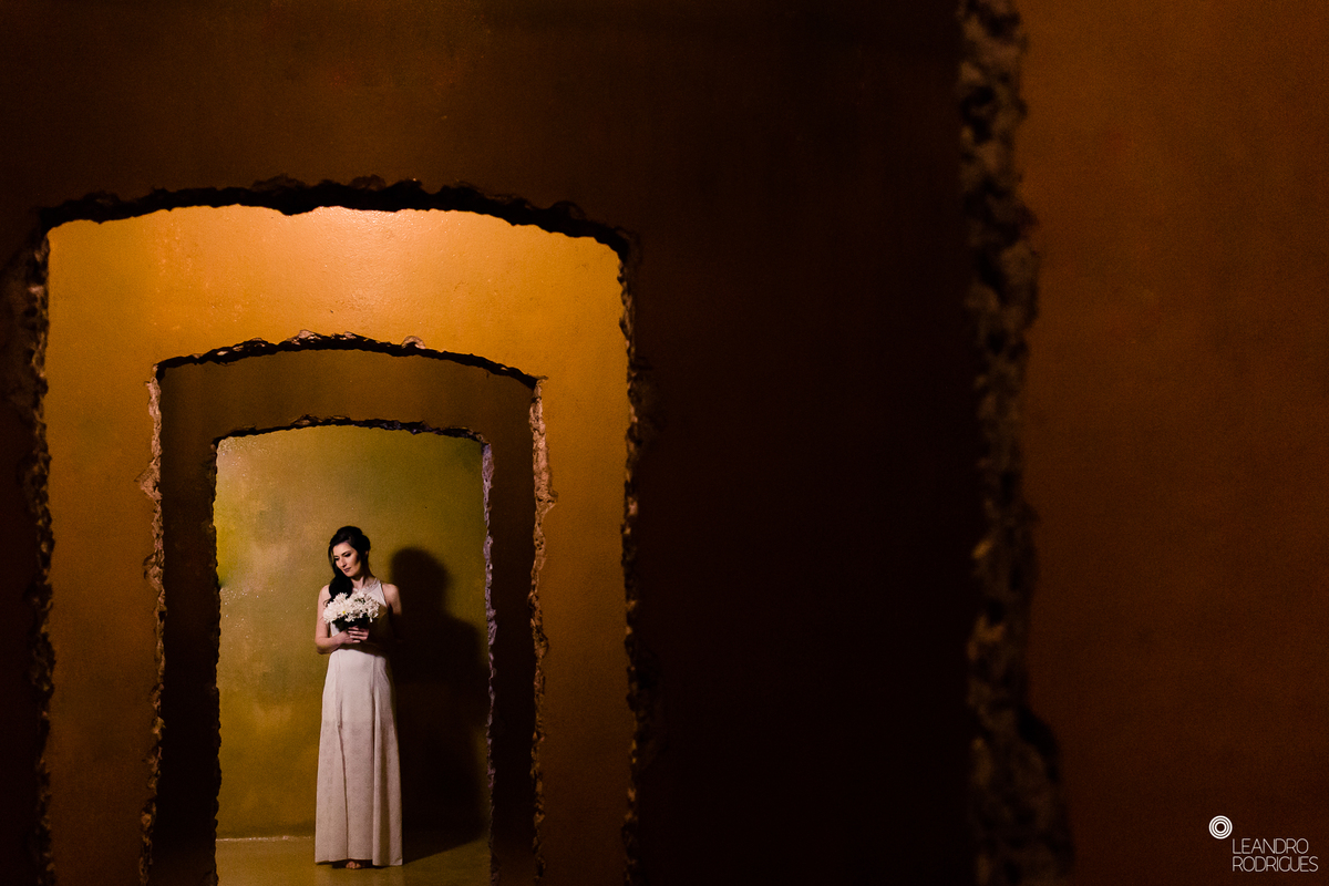 ensaio pré wedding, ensaio fotográfico, ensaio pré casamento, noivos, fotógrafo de casamento, fotografo em porto alegre, retrato de noiva, foto de casal, casamento, buque de noiva, vestido de noiva, roupa de noivo, castelo, casamento no castelo, 