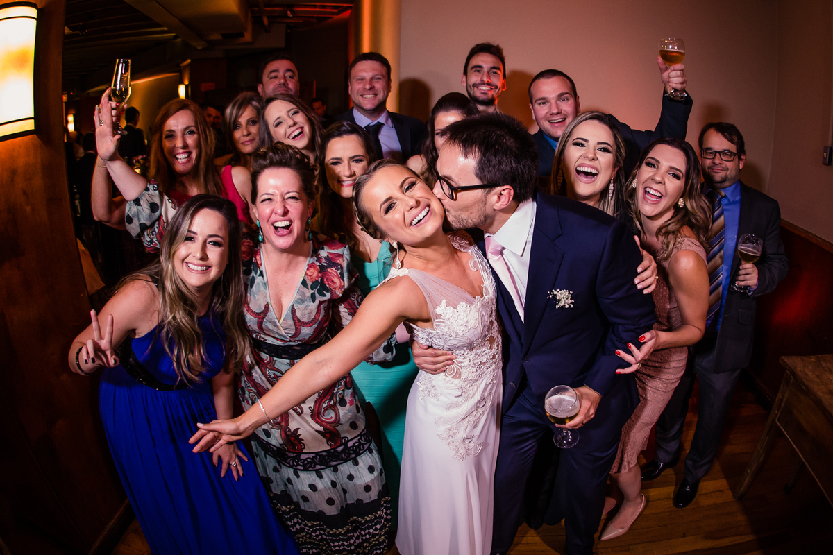 make de noiva, penteado de noiva, vestido de noiva, dress, buque, casamento, fotografo de casamento,fotografo porfissional,terno de noivo,festa em porto alegre,cerimonia de casamento,festa de casamento, sapato de noivo,cerimonial de casamento,igreja casar