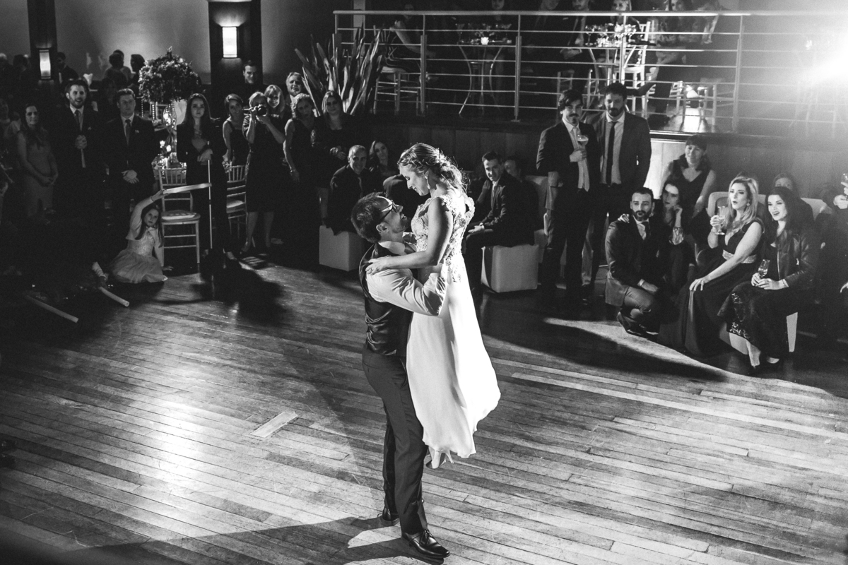 make de noiva, penteado de noiva, vestido de noiva, dress, buque, casamento, fotografo de casamento,fotografo porfissional,terno de noivo,festa em porto alegre,cerimonia de casamento,festa de casamento, sapato de noivo,cerimonial, dança dos noivos