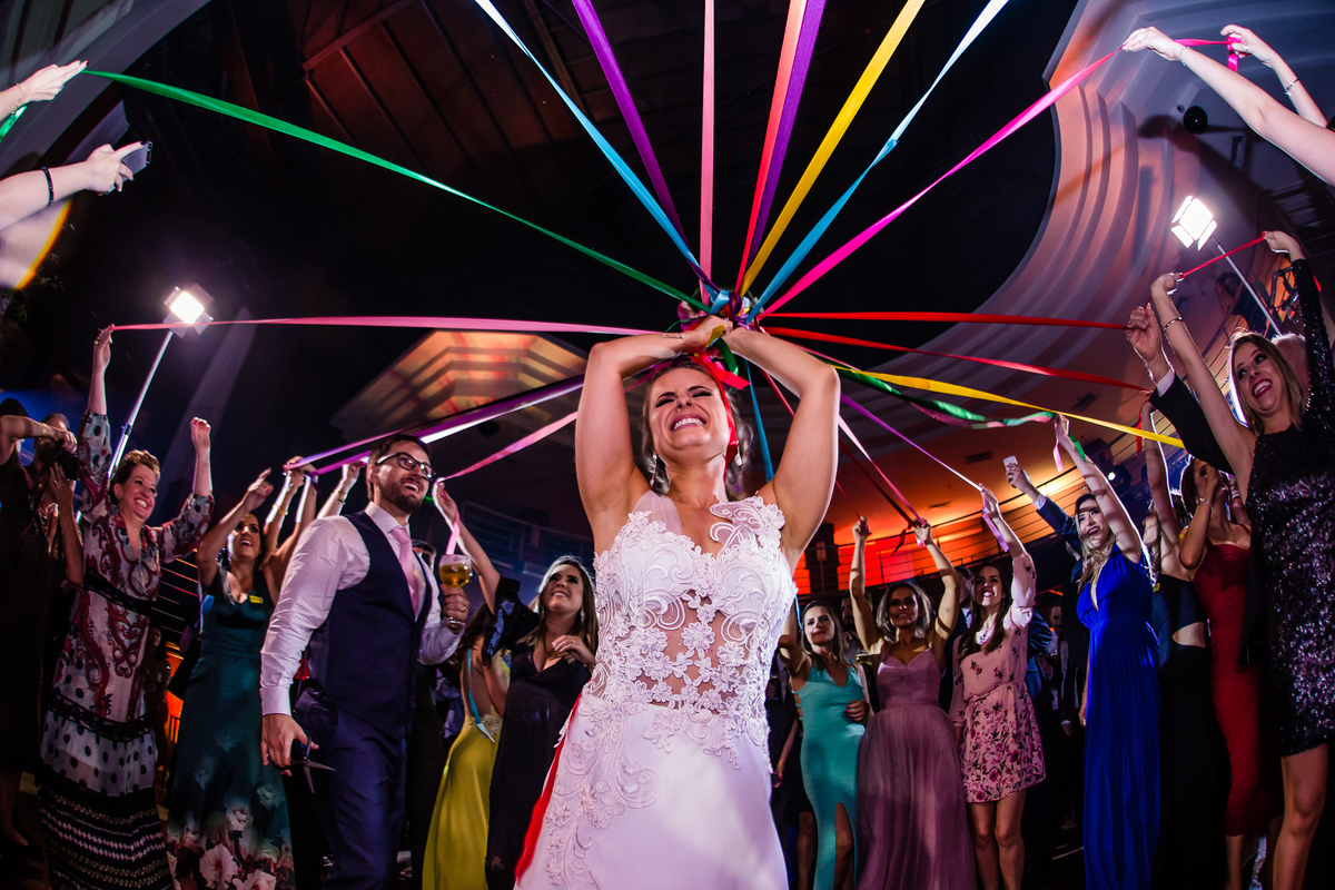 make de noiva, penteado de noiva, vestido de noiva, dress, buque, casamento, fotografo de casamento,fotografo porfissional,terno de noivo,festa em porto alegre,cerimonia de casamento,festa de casamento, sapato de noivo,cerimonial, dança dos noivos