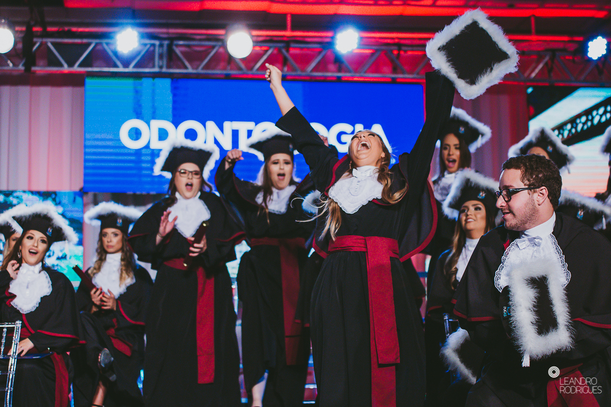 Formatura, fotografo de formatura, publicidade e propaganda, pucrs, ufrgs, unisinos, formanda, prova de togas, festa de formatura, colação de grau, formatura direito, formatura de medicina, formatura de odonto, ensaio de formatura