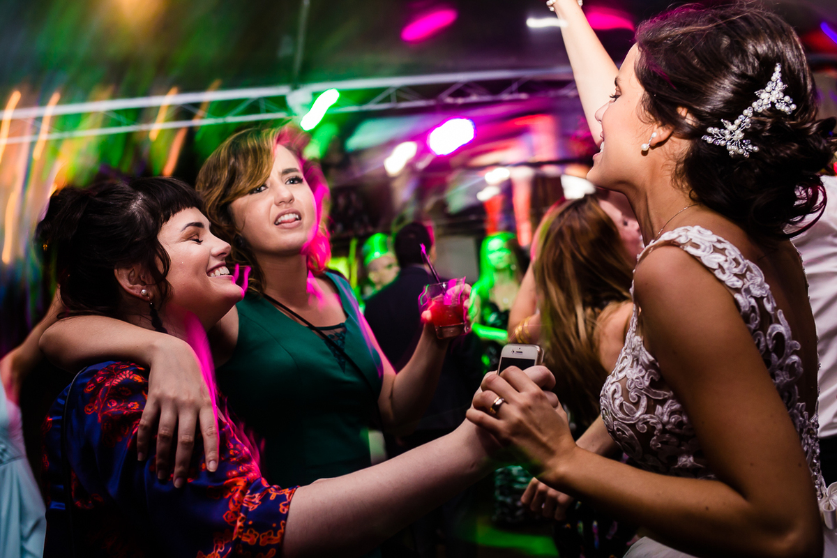 fotografo de casamento, noiva, noivo,festa de casamento,casamento na praia, casamento no sitio, vestido de noiva, terno de noivo,local de casamento em porto alegre, espaço arborio, buque de noiva, foto por do sol,ensaio de noivos