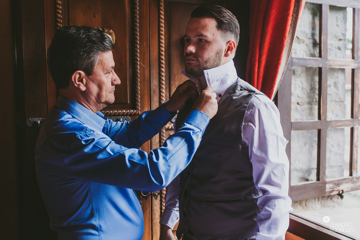 casamento no castelo, festa de casamento, vestido de noiva, terno de noivo, casamento na serra