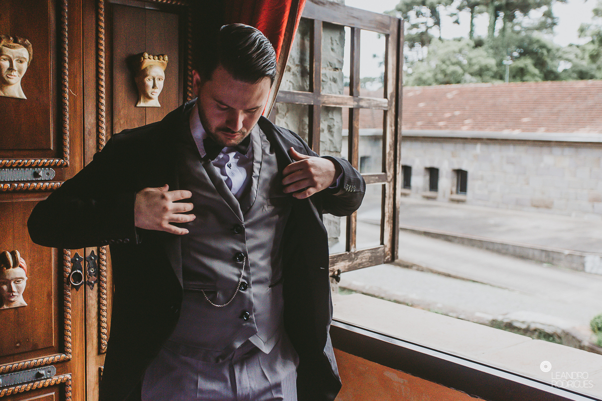 casamento no castelo, festa de casamento, vestido de noiva, terno de noivo, casamento na serra