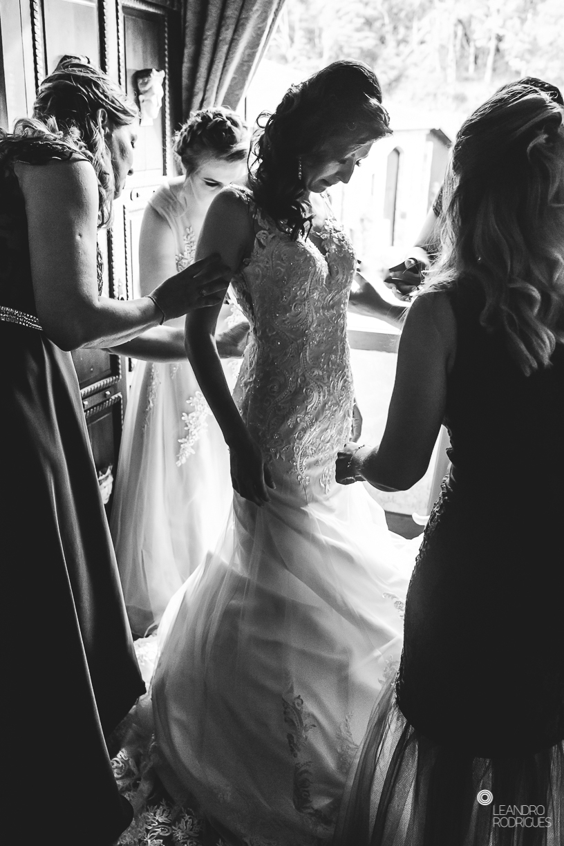 casamento no castelo, festa de casamento, vestido de noiva, terno de noivo, casamento na serra