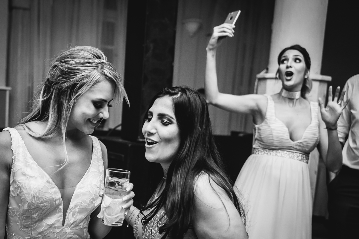 Making de noiva,  festa de casamento, fotografo de casamento, igreja, festa, vestido de noiva, terno de noivo, cabelo de noiva, cerimonia de casamento, buquê, sapato, decoração de casamento, fotografo porto alegre, fotografo de formatura, mini wedding