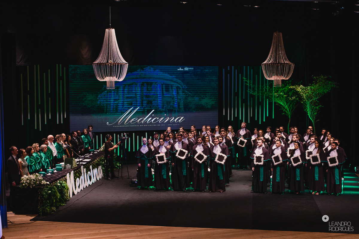 Formatura medicina, formando, medicina, prova de togas, colação de grau, medicina ufrgs, toga, barrete, fotografo de formatura, fotografo de casamento, festa de formatura, festa, ufrgs, pucrs, ulbra, unissinos