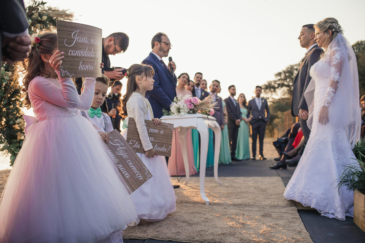 casamento por do sol, casamento rustico, vestido de noiva, noivos, buque de noiva, por do sol, casamento ao ar livre, festa de casamento