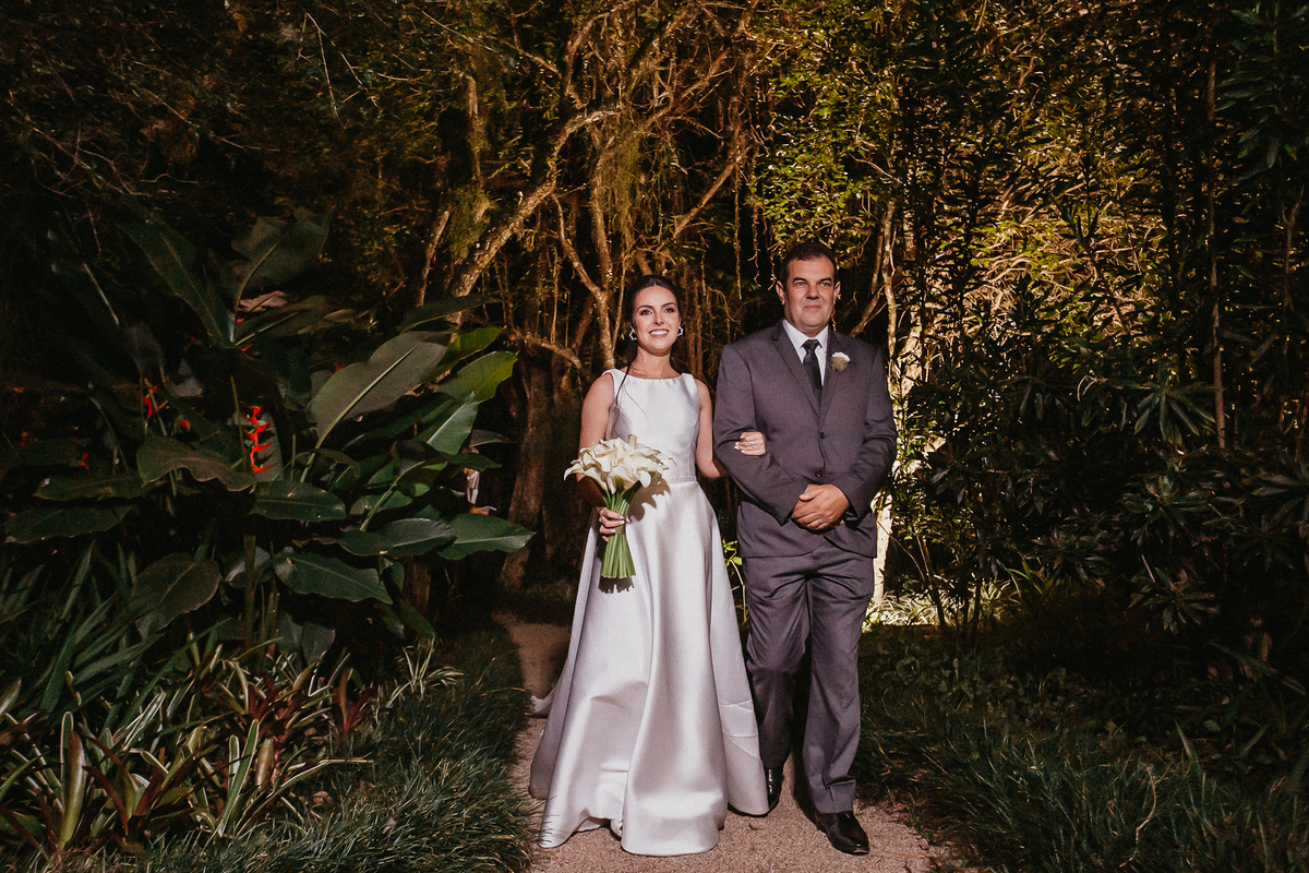 making de noiva, vestido de noiva, casamento rustico, festa de casamento, fotografo de casamento, fotografo em porto alegre, noivos, decoração de festa