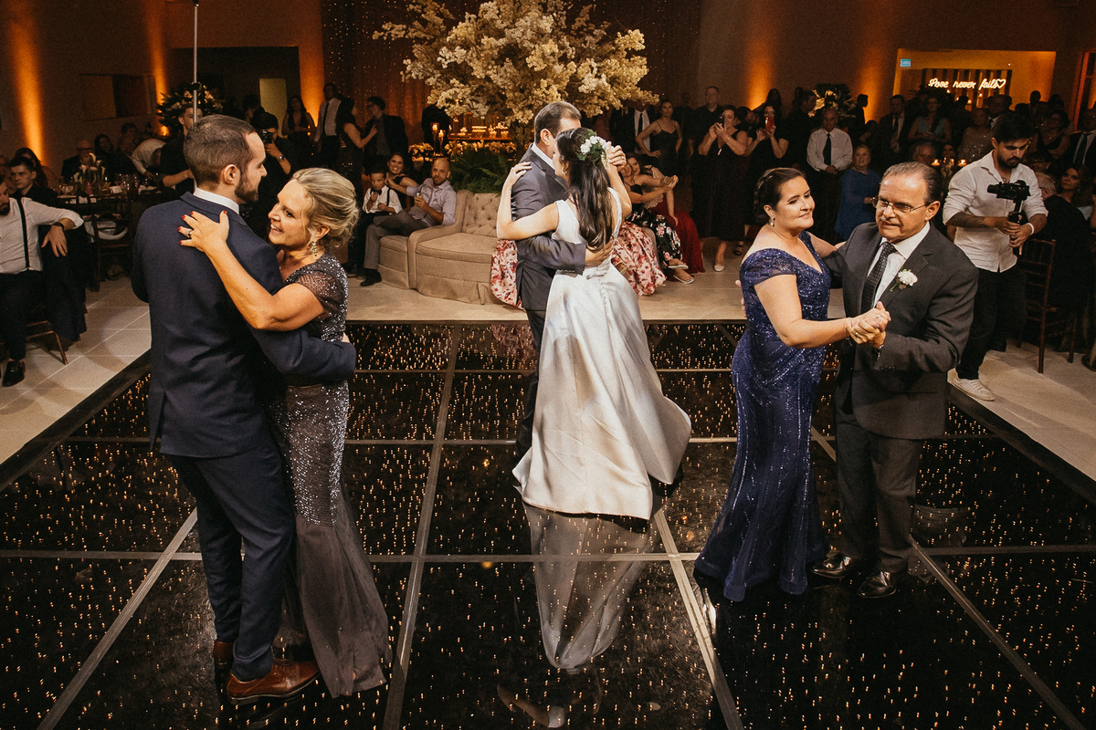 making de noiva, vestido de noiva, casamento rustico, festa de casamento, fotografo de casamento, fotografo em porto alegre, noivos, decoração de festa