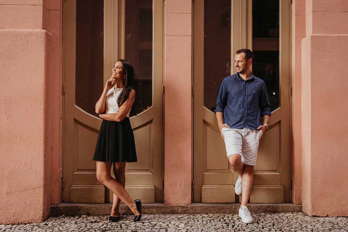 ensaio fotografico, porto alegre, wedding, pré casamento, fotografo de casamento, vestido de noiva, ensaio de casal, fotografo porto alegre, centro histórico, gasômetro, por do sol, noivos, casa de cultura mario quintana, catedral