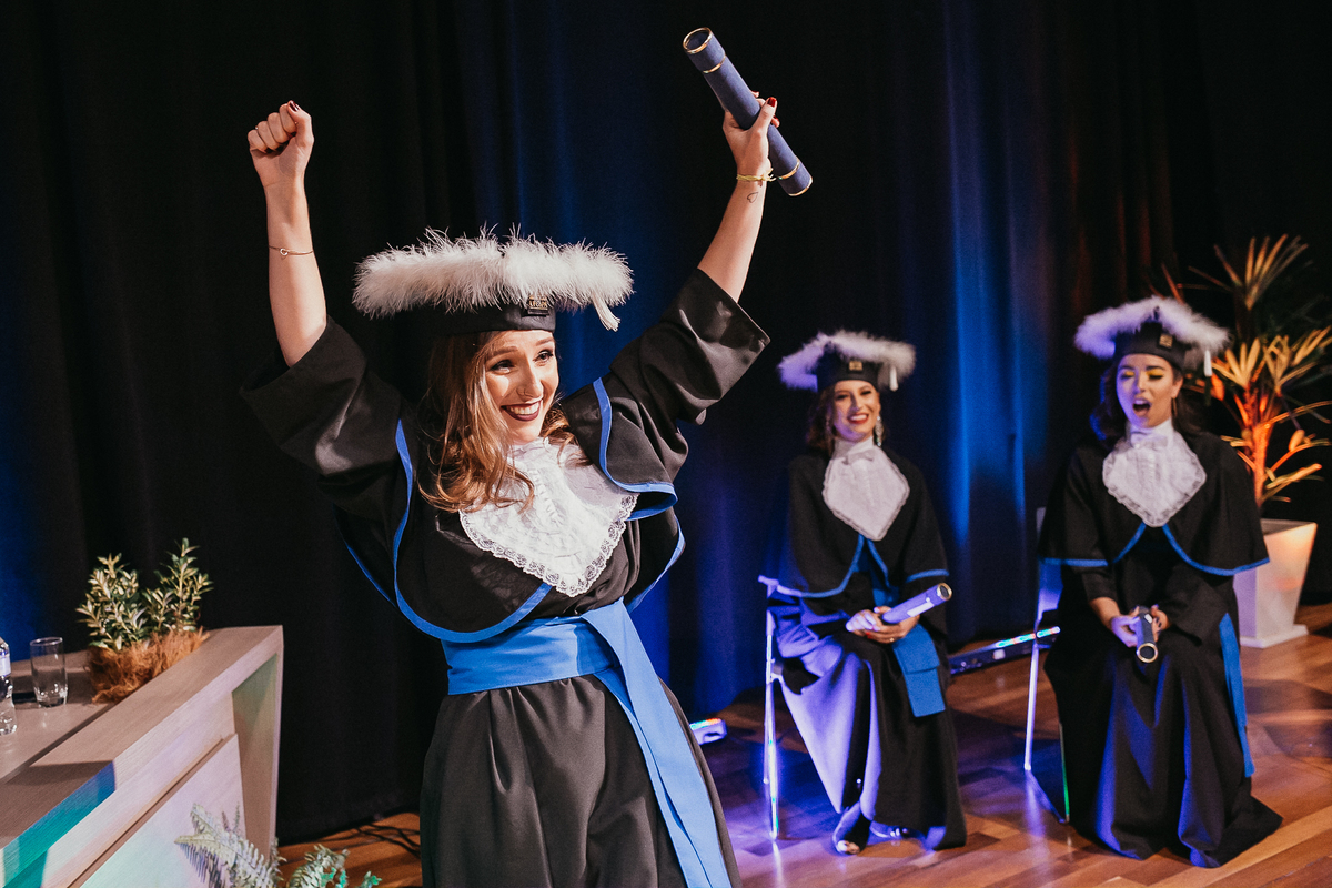 formatura, medicina, biomedicina, direito, odonto, arquitetura, fotografo de formatura, festa, colação de grau, decoração, diploma, faculdade, universidade 