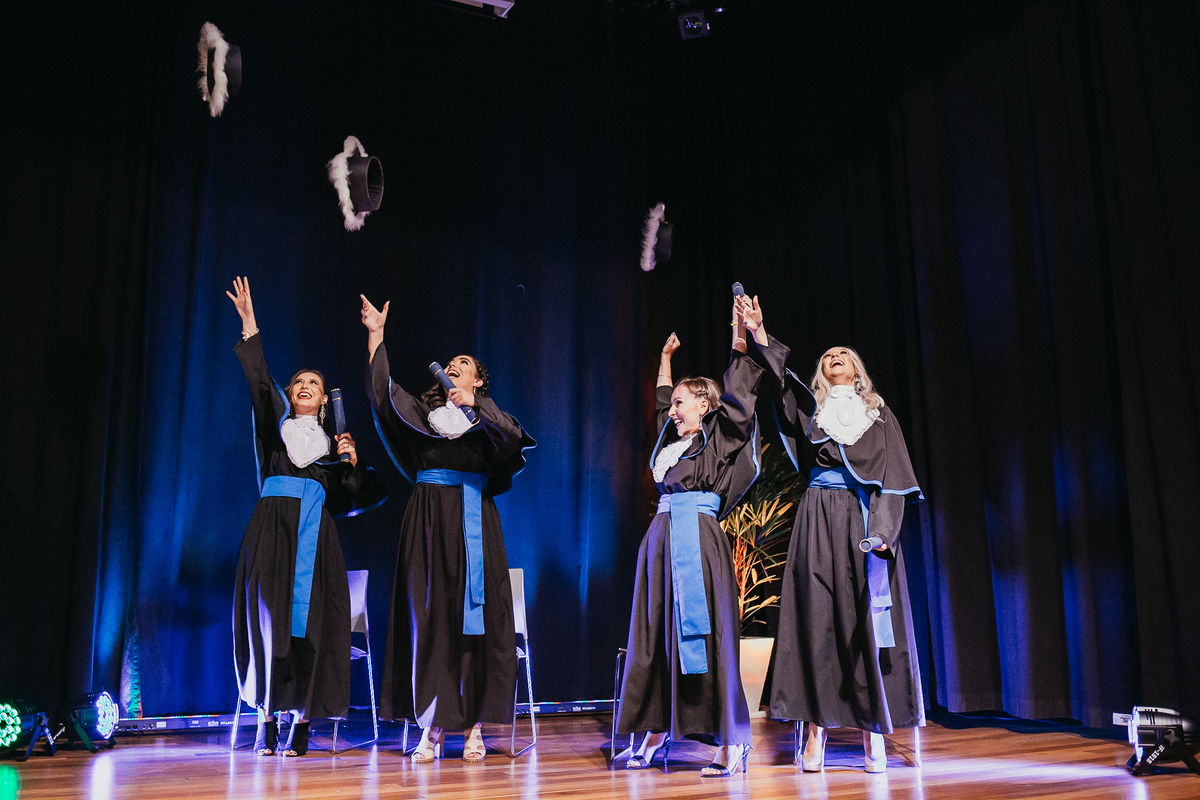 formatura, medicina, biomedicina, direito, odonto, arquitetura, fotografo de formatura, festa, colação de grau, decoração, diploma, faculdade, universidade 