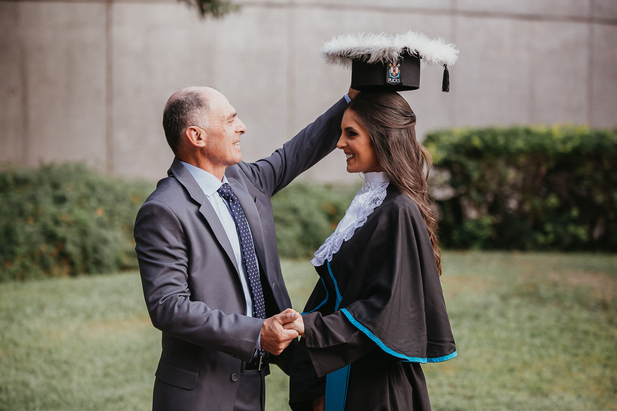 formatura, festa, decoração, arquitetura, formanda, fotografo de formatura, faculdade, pucrs, unisinos, ulbra, ufrgs, medicina, direito, prova de toga, diploma, fotografo porto alegre, fotografo profissional