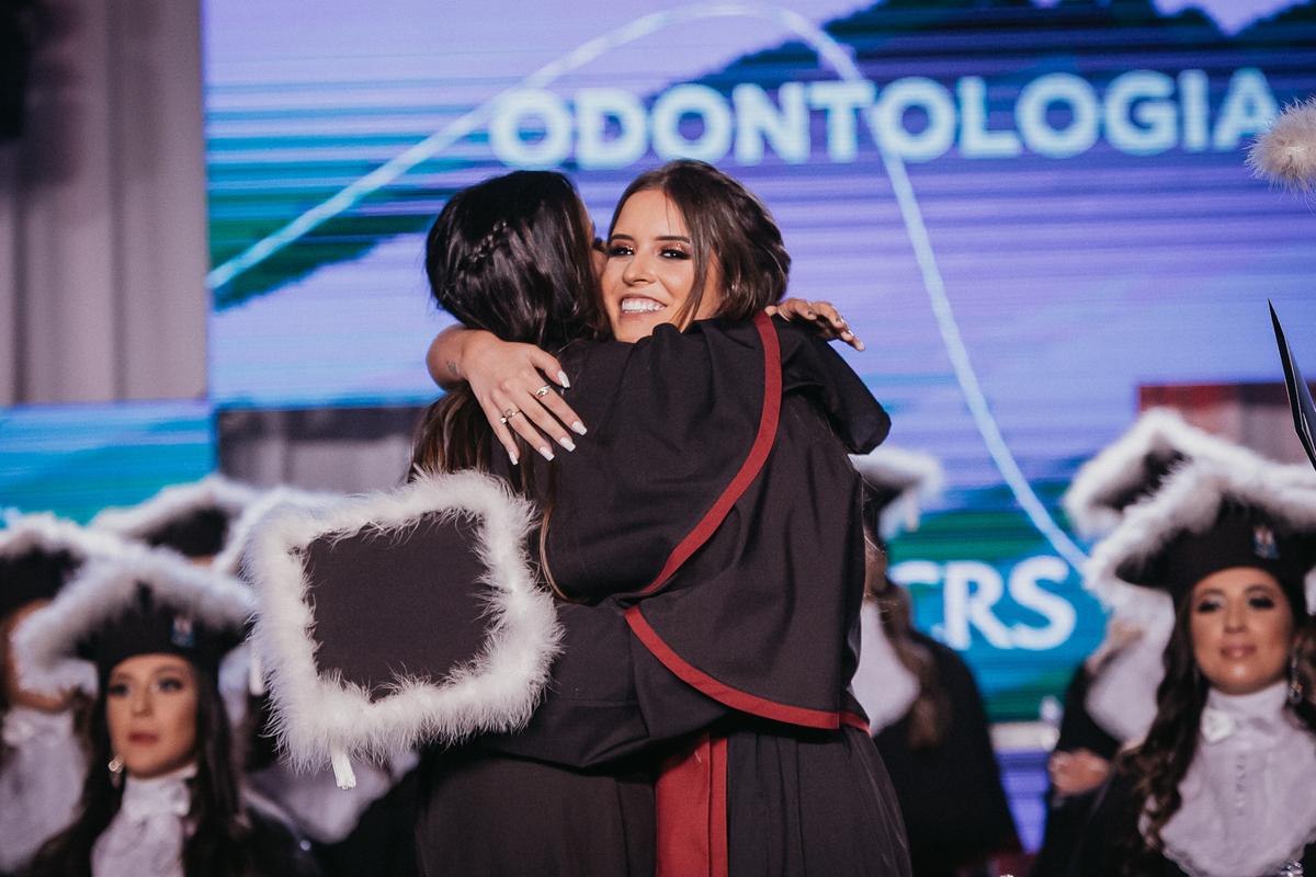 odonto, formatura, colação de grau, festa de formatura, formanda, pucrs, prova de togas, odontologia, decoração de formatura, vestido de festa