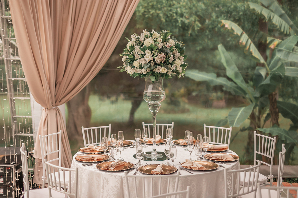 vestido de noiva, casamento, noivos, casamento no campo, sitio para casamento, fotografo de casamento, ensaio de noivos, dança de noivos, madrinhas, padrinhos , buque de noiva