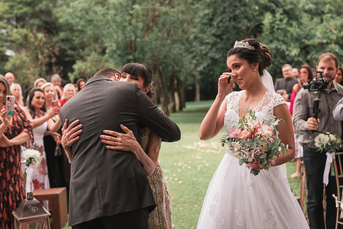 vestido de noiva, casamento, noivos, casamento no campo, sitio para casamento, fotografo de casamento, ensaio de noivos, dança de noivos, madrinhas, padrinhos , buque de noiva