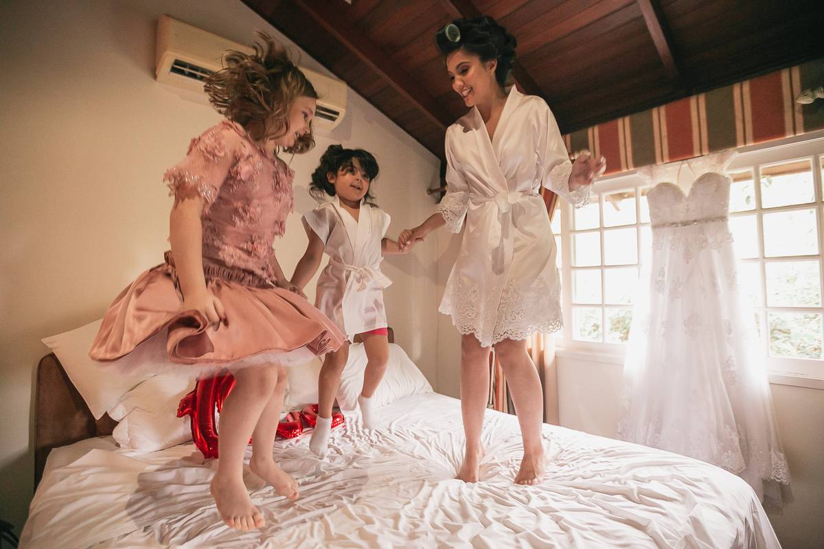 vestido de noiva, casamento, noivos, casamento no campo, sitio para casamento, fotografo de casamento, ensaio de noivos, dança de noivos, madrinhas, padrinhos , buque de noiva