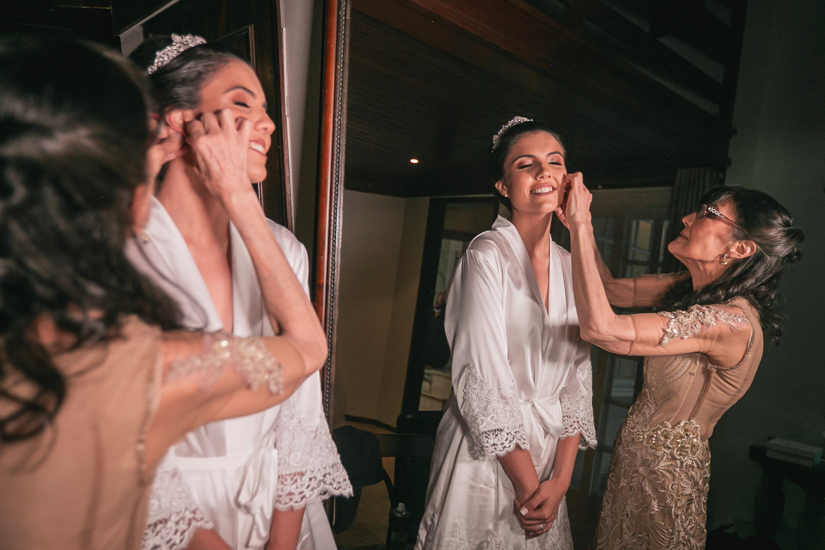 vestido de noiva, casamento, noivos, casamento no campo, sitio para casamento, fotografo de casamento, ensaio de noivos, dança de noivos, madrinhas, padrinhos , buque de noiva