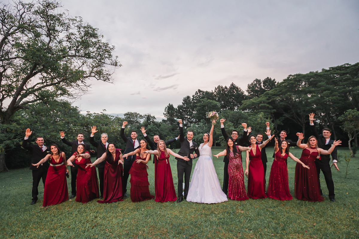vestido de noiva, casamento, noivos, casamento no campo, sitio para casamento, fotografo de casamento, ensaio de noivos, dança de noivos, madrinhas, padrinhos , buque de noiva