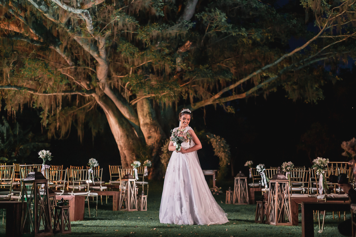 vestido de noiva, casamento, noivos, casamento no campo, sitio para casamento, fotografo de casamento, ensaio de noivos, dança de noivos, madrinhas, padrinhos , buque de noiva