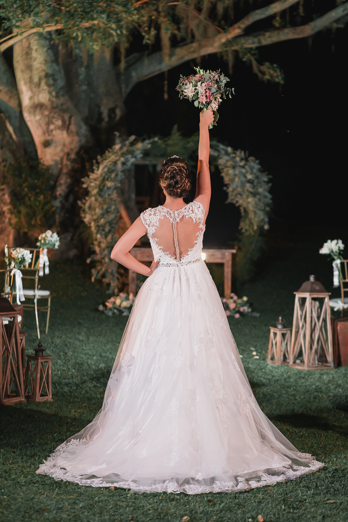 vestido de noiva, casamento, noivos, casamento no campo, sitio para casamento, fotografo de casamento, ensaio de noivos, dança de noivos, madrinhas, padrinhos , buque de noiva