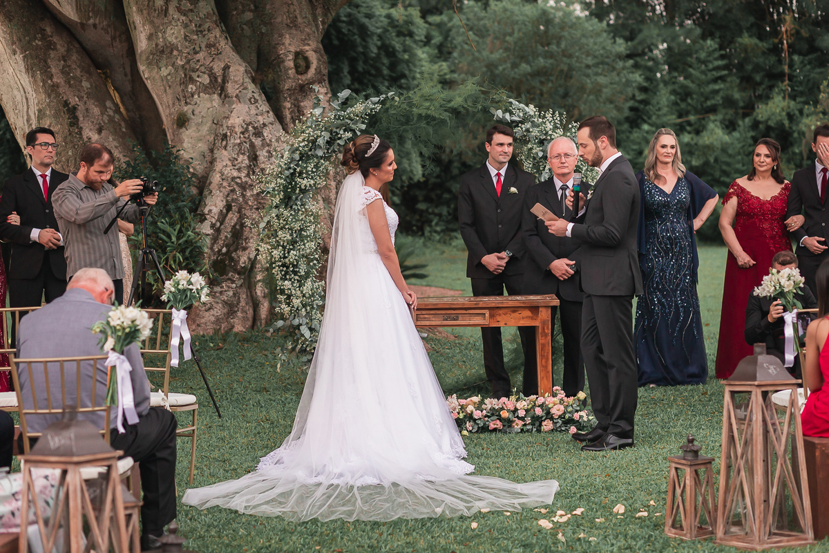 vestido de noiva, casamento, noivos, casamento no campo, sitio para casamento, fotografo de casamento, ensaio de noivos, dança de noivos, madrinhas, padrinhos , buque de noiva