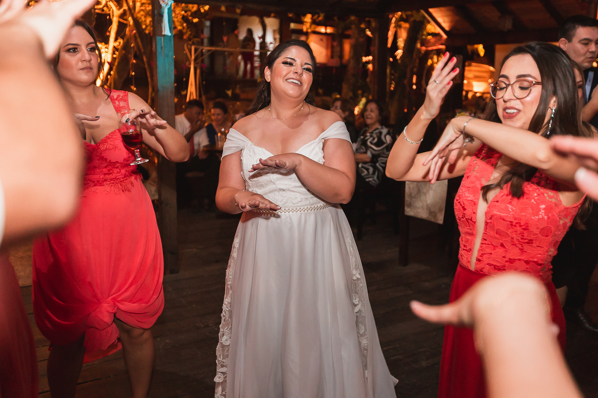 casamento, make de noiva, vestido de noiva, festa de casamento, fotografo de casamento, maquiagem de noiva, terno de noiva, festa de casamento, casamento por do sol, casamento na praia, buque, vestido de madrinha, fotos madrinhas 