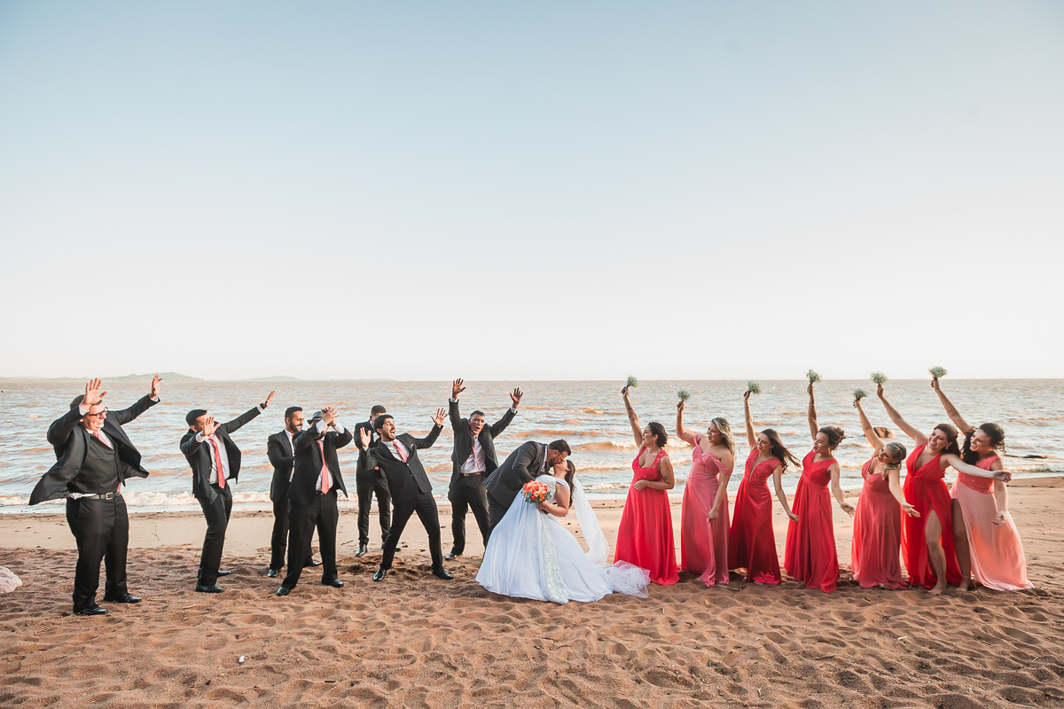 casamento, make de noiva, vestido de noiva, festa de casamento, fotografo de casamento, maquiagem de noiva, terno de noiva, festa de casamento, casamento por do sol, casamento na praia, buque, vestido de madrinha, fotos madrinhas 