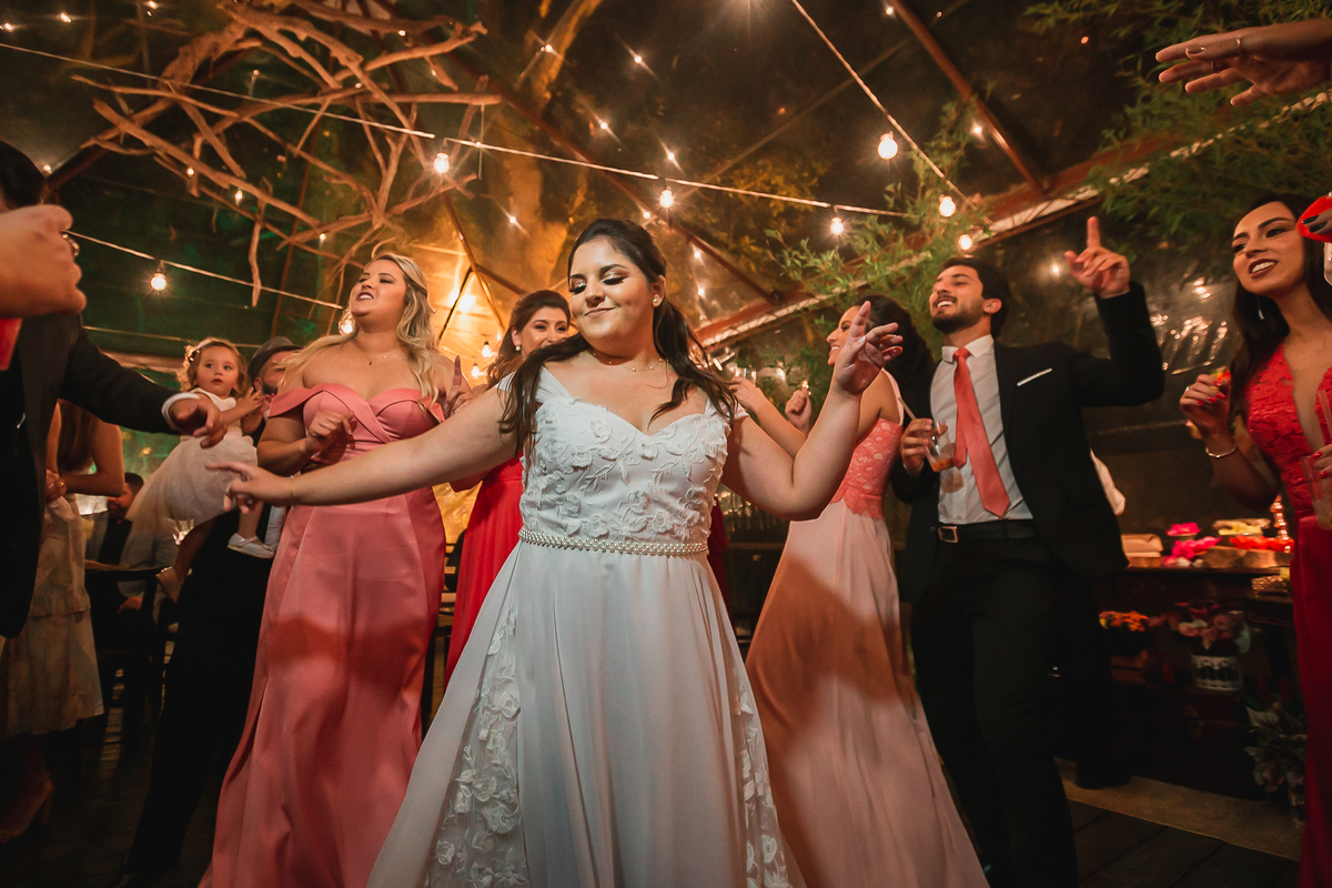 casamento, make de noiva, vestido de noiva, festa de casamento, fotografo de casamento, maquiagem de noiva, terno de noiva, festa de casamento, casamento por do sol, casamento na praia, buque, vestido de madrinha, fotos madrinhas 