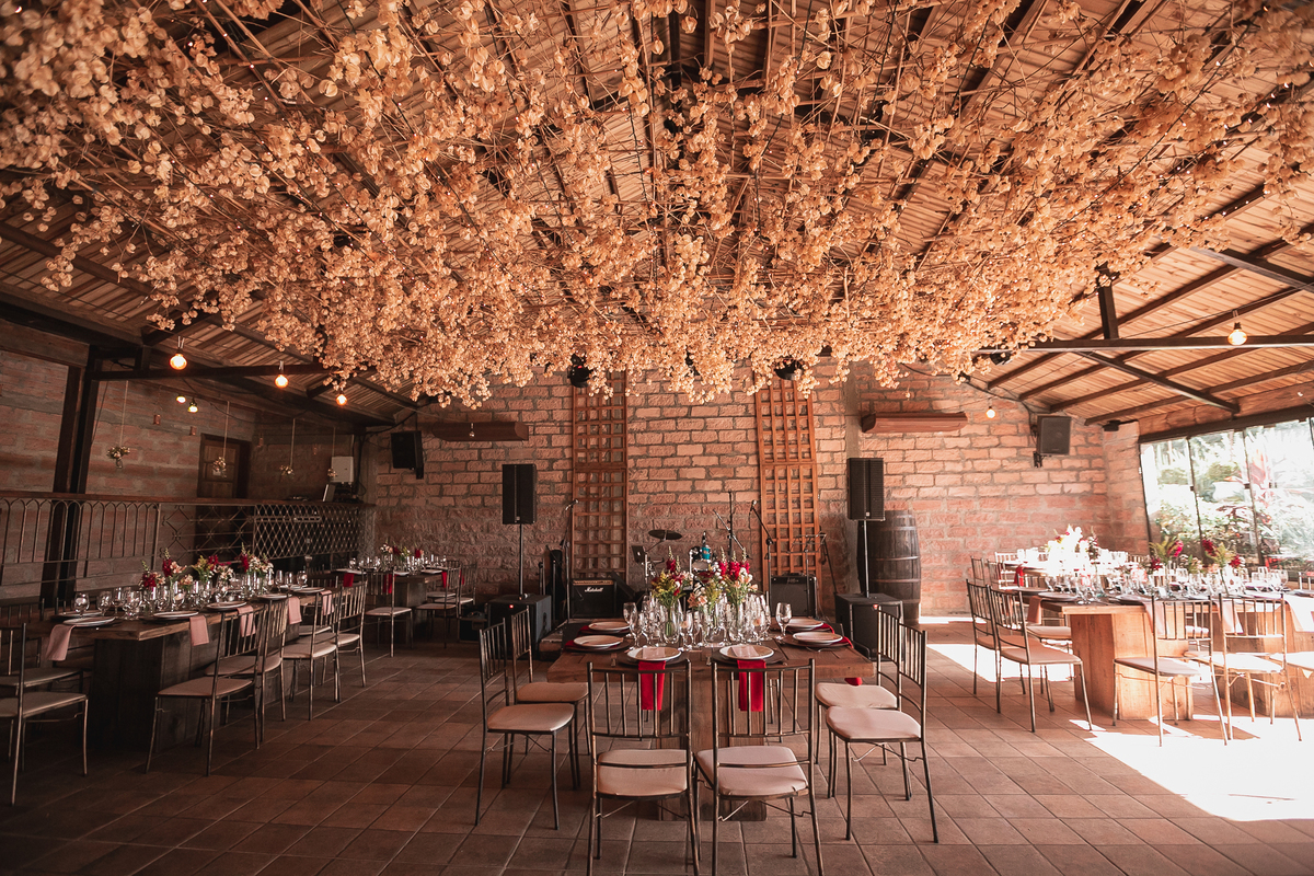 vestido de noiva, casamento no campo, festa de casamento, sapato de noivo, decoração de casamento, fotografo de casamento, fotografo, casamento, vestido de madrinhas, casamento por do sol, casamento ao ar livre